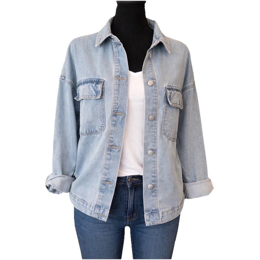 Light Wash Denim Shacket Women's S Boxy Overshirt Button Front Utility Jacket